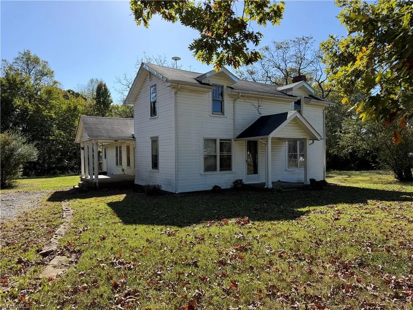 102 Thompson Heights Road, photo 1 of 36