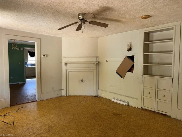 102 Thompson Heights Road, photo 5 of 36
