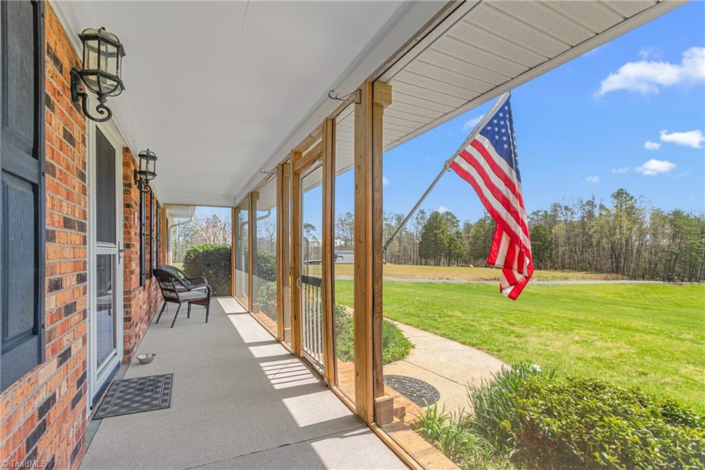 1073 Sliding Ridge Road, Walnut Cove, North Carolina image 4
