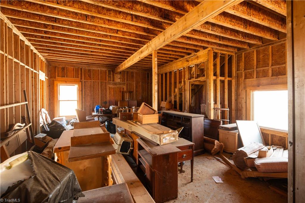 222 Hummingbird Lane, Pilot Mountain, North Carolina image 34