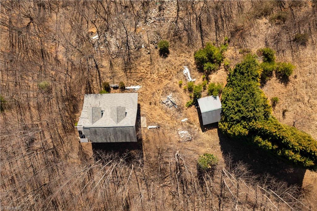 222 Hummingbird Lane, Pilot Mountain, North Carolina image 22