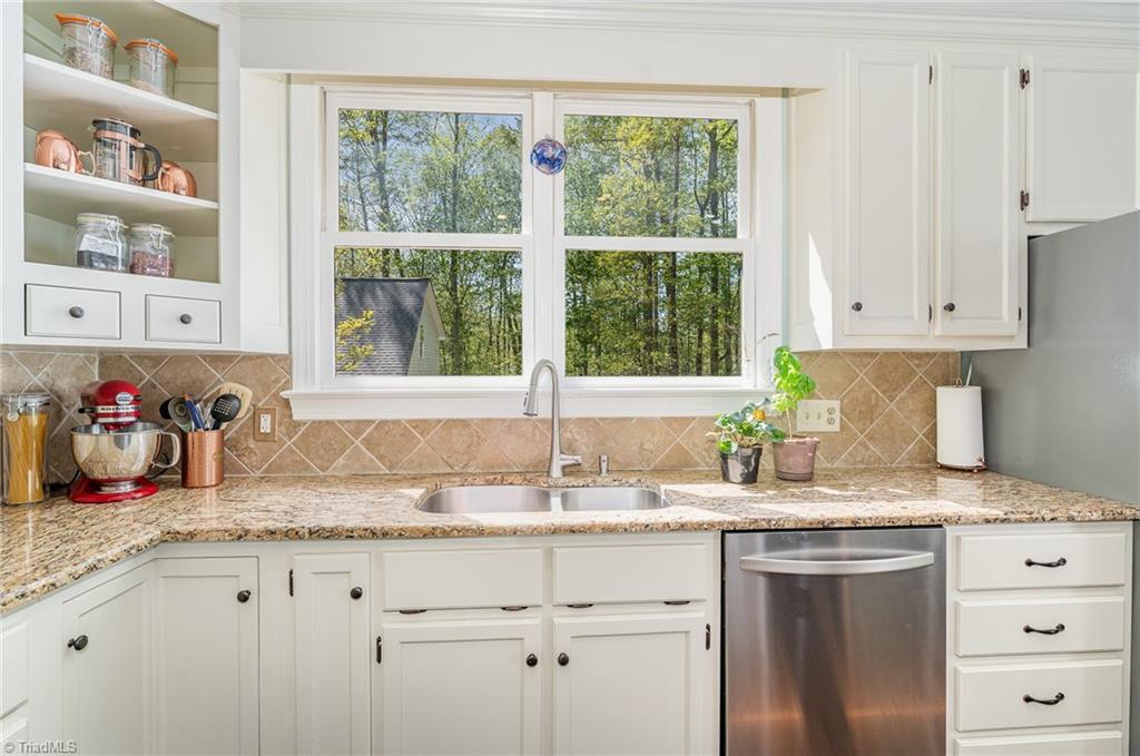 7003 Ridge Haven Road, Greensboro, North Carolina image 13