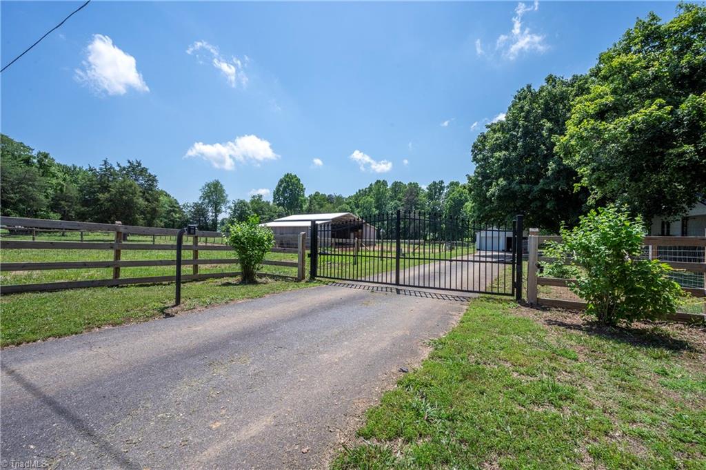 1841 Center Road, Boonville, North Carolina image 2