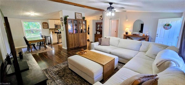 330 KEYSTONE DR, SUMMERFIELD, NC 27358 - Image b9d7fbc031898433f7fcdfabd68da670/313411023