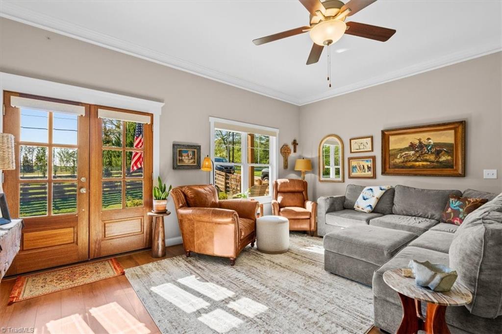 323 Farrar Store Road