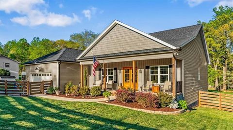 323 Farrar Store Road Stokesdale NC 27357