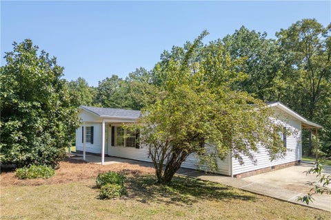 Townhouse For Sale - 185 Marlin Boulevard<br/> Mount Airy, NC 27030