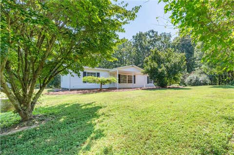Townhouse For Sale - 185 Marlin Boulevard<br/> Mount Airy, NC 27030