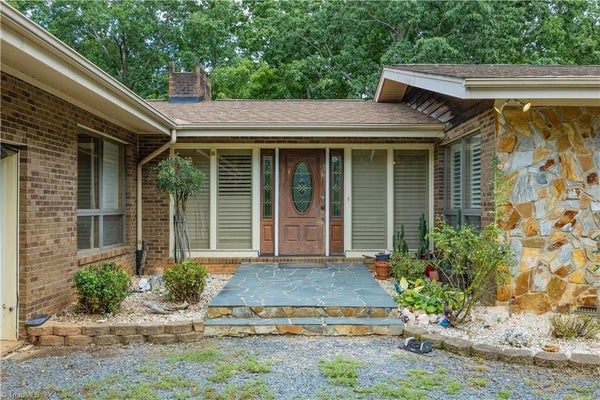 2717 NC HIGHWAY 49 S, ASHEBORO, NC 27205 - Image b9f00a99d0cf47b631e56e6b4a6db899/2292181028