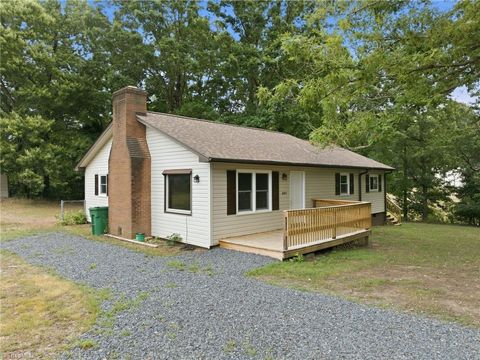 Homes For Sale - 221 Dan Valley Road<br/> Mayodan, NC 27027
