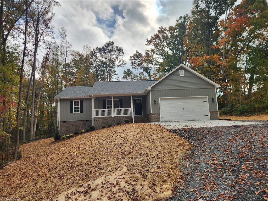 548 Saddlebred Loop, Stokesdale, North Carolina image 1