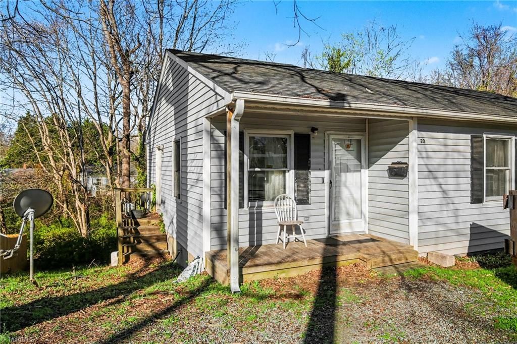 Photo of 209 7th Street, Burlington, NC 27215 (MLS # 1212681)