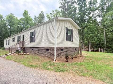 Mobile Home For Sale - 2595 Stokes Road<br/> Davidson County, Denton, NC 27239