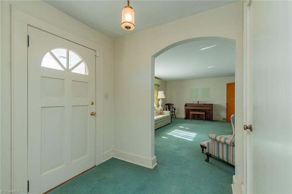 6340 W Old US Highway 64