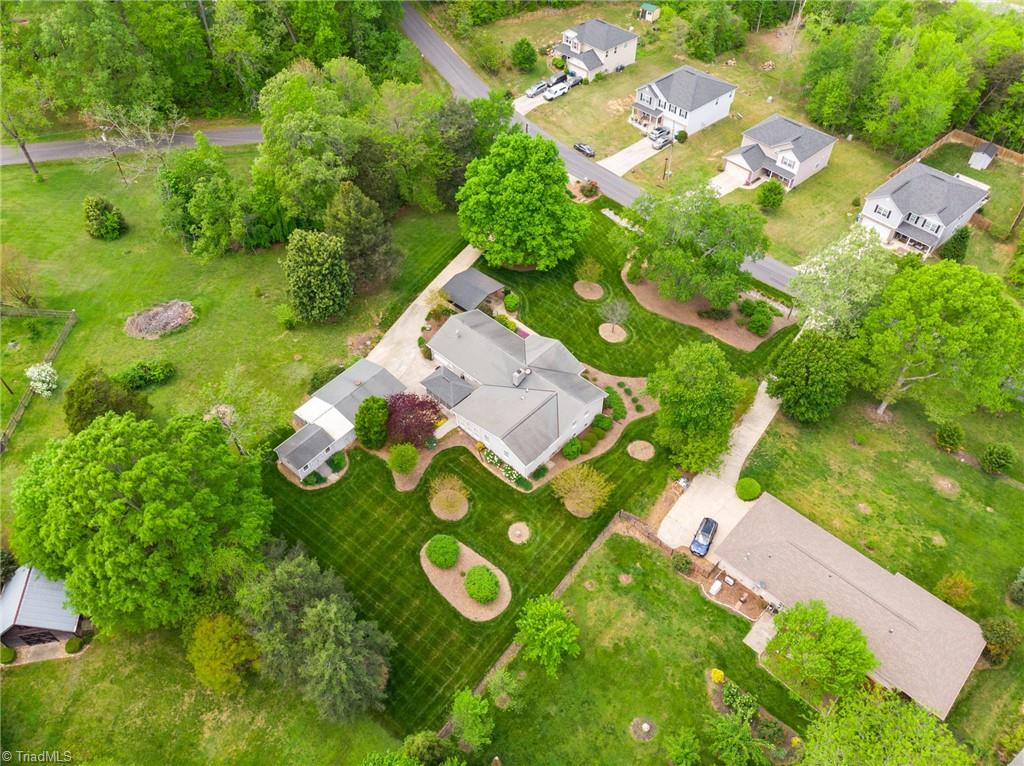 4907 Montevista Drive, Greensboro, North Carolina image 33