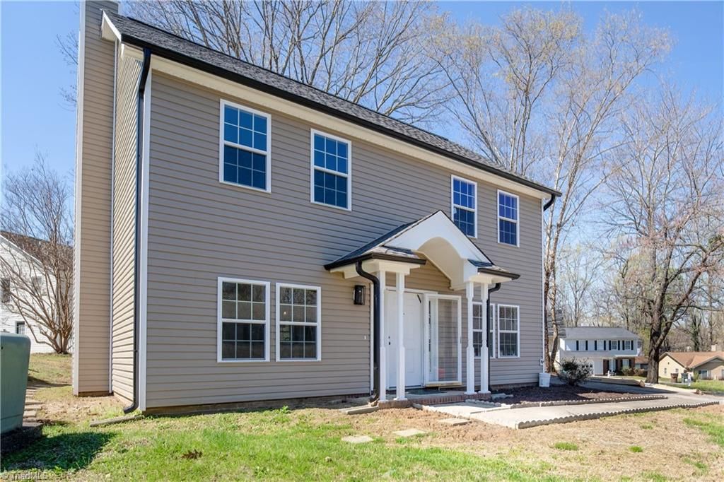 Photo of 3 Ivyglen Court, Greensboro, NC 27406 (MLS # 1213428)