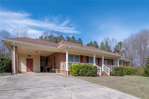 Homes For Sale - 7540 Us Highway 29 Bus<br/> Rockingham County, Reidsville, NC 27320