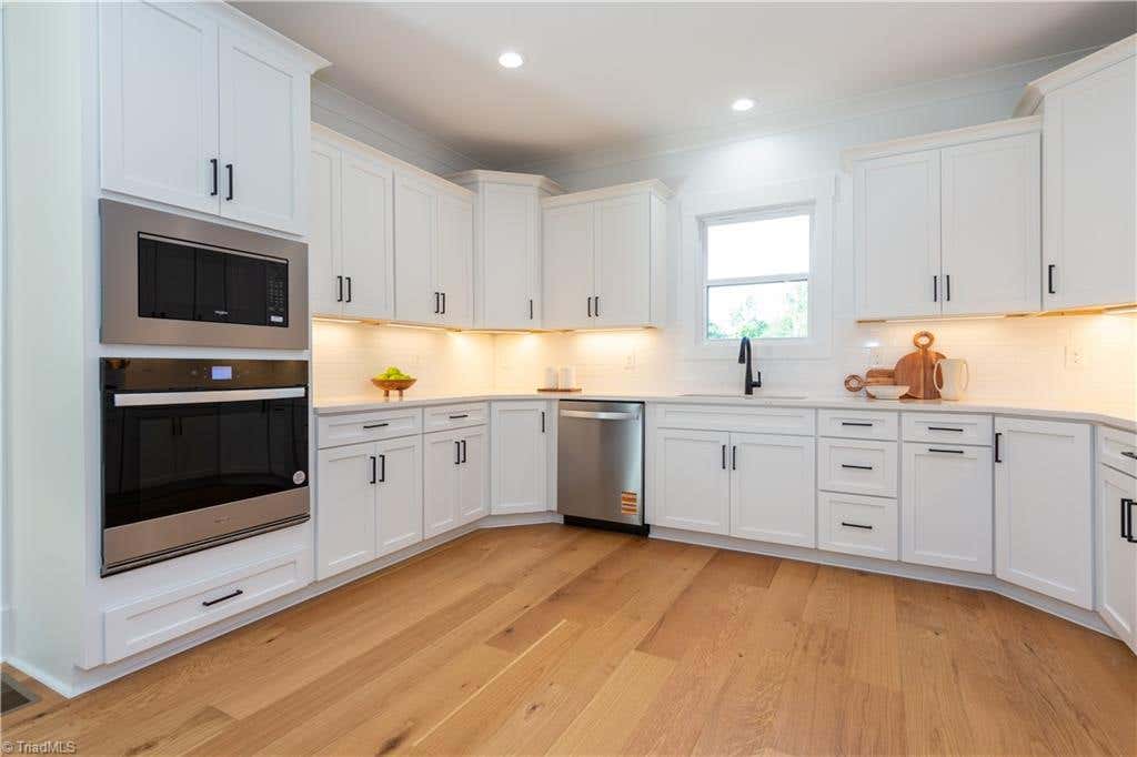 Photo of 5090 Southern Pines Drive, Kernersville, NC 27284 (MLS # 1205752)