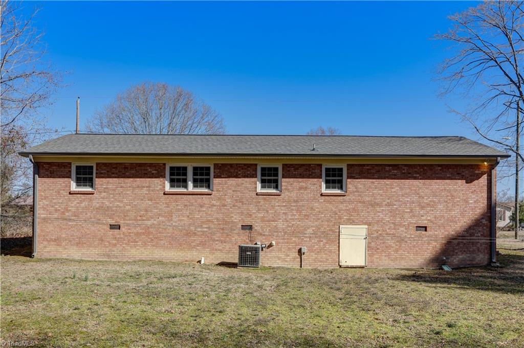 201 W Thomas Drive, Thomasville, North Carolina image 22