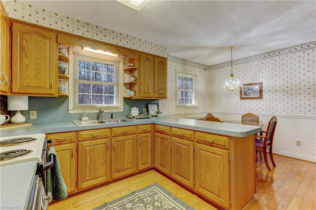 201 W Thomas Drive, Thomasville, North Carolina image 6