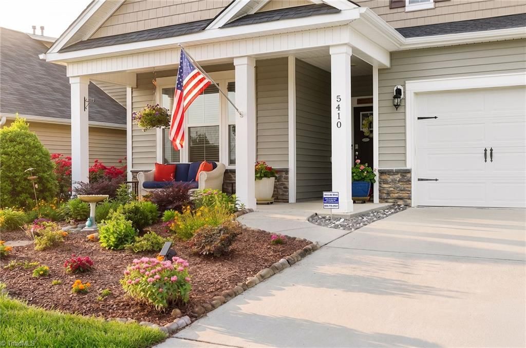 Photo of 5410 Quartz Avenue, Clemmons, NC 27012 (MLS # 1222489)
