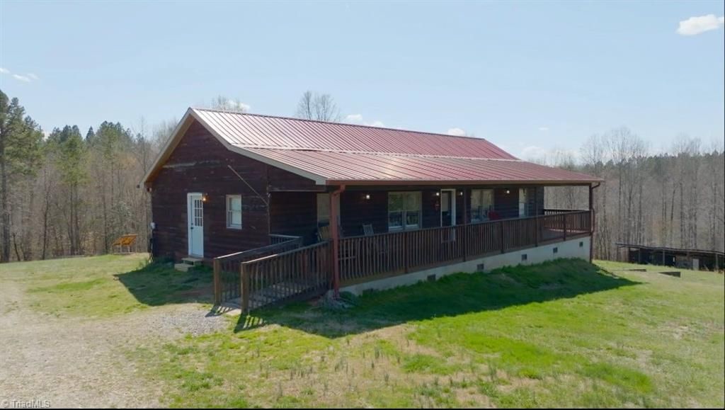 Photo of 202 Roby Fulk Road, Pinnacle, NC 27043 (MLS # 1209224)