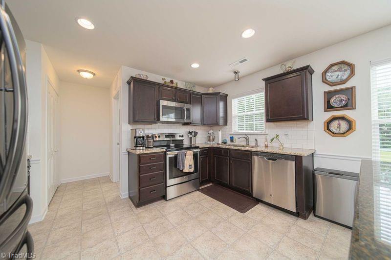 4941 Long Grove Drive, Kernersville, North Carolina image 11