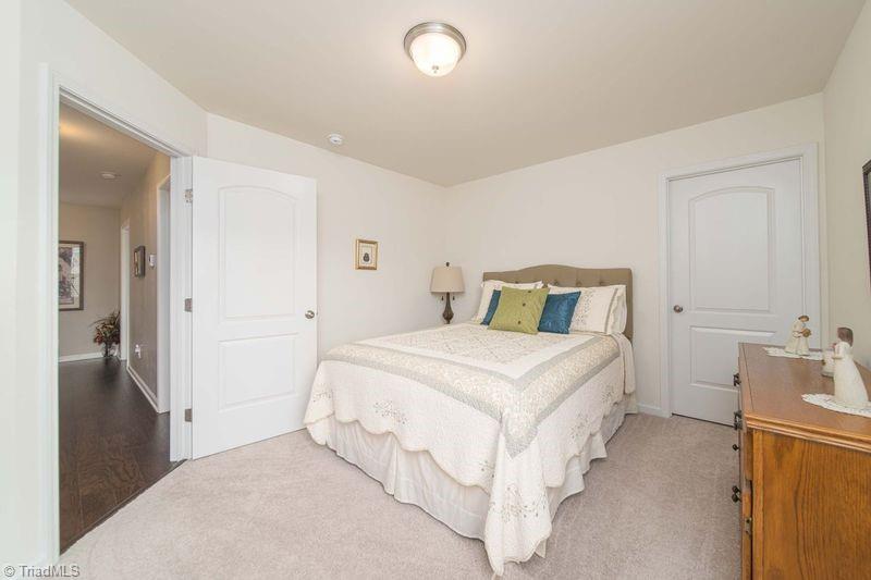 4941 Long Grove Drive, Kernersville, North Carolina image 17
