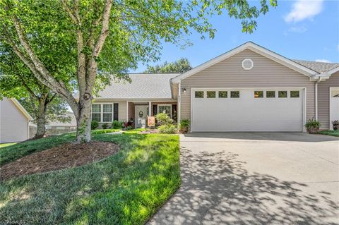 Townhouse For Sale - 651 Huntingdon Street<br/> Alamance County, Elon, NC 27244