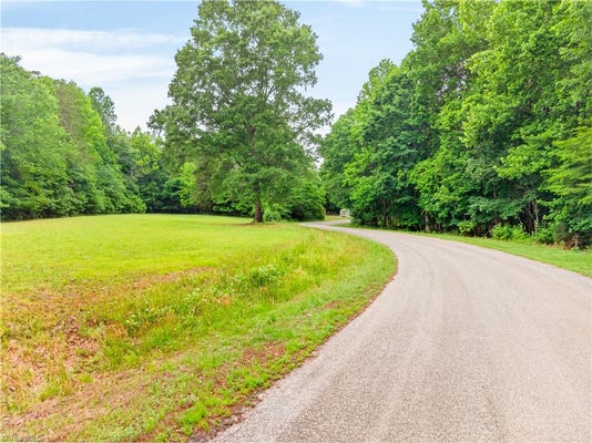 7436 CHASEFORD RD, LIBERTY, NC 27298 - Image bae8cc168db8b72208c5e19129ed0ea2/1322070384