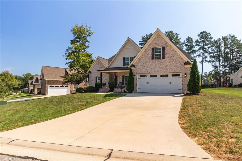 Photo of 428 Wentworth Drive, Winston-Salem, NC 27107 (MLS # 1236160)