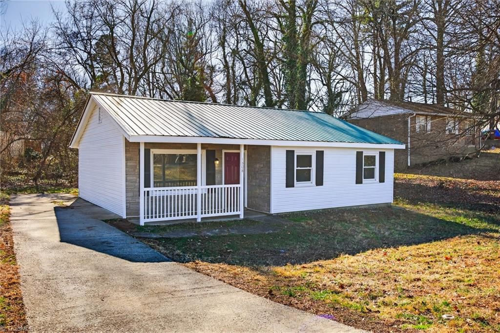 Photo of 1308 Boundary Avenue, High Point, NC 27260 (MLS # 1206910)