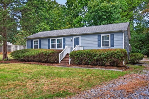 Homes For Sale - 8116 Thorndike Road<br/> Greensboro, NC 27409