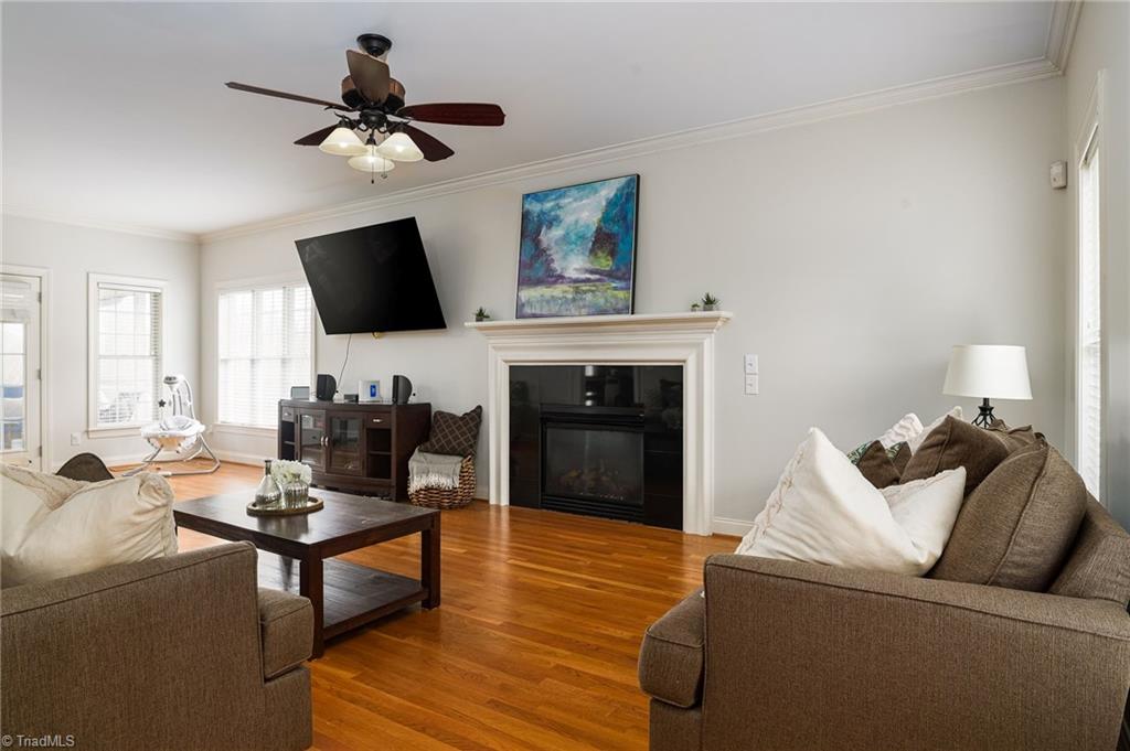 1007 Castle Pines Court