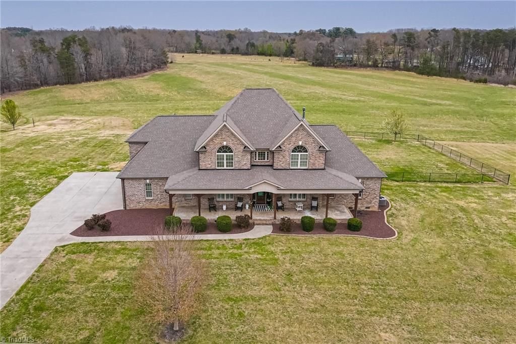 Photo of 203 Bobcat Road, Summerfield, NC 27358 (MLS # 1213594)