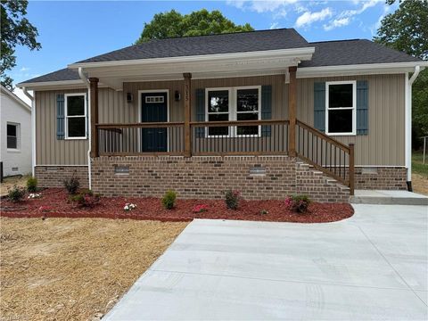 Townhouse For Sale - 315 Small Street<br/> Thomasville, NC 27360