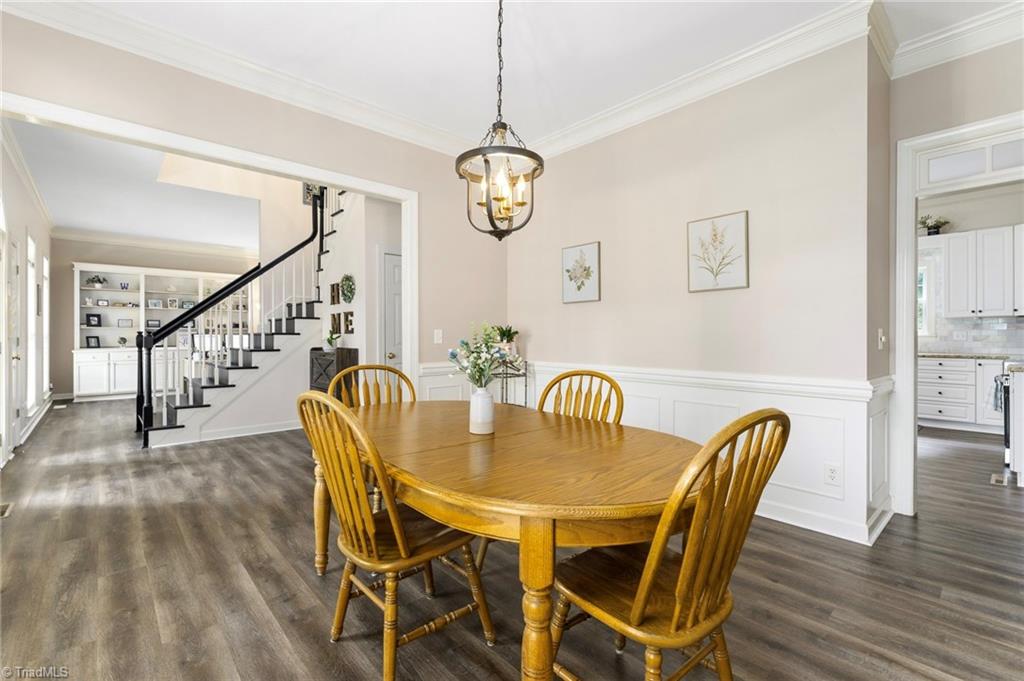 6997 Saratoga Court