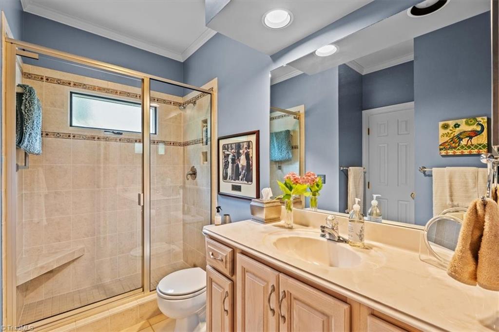 Greensboro, North Carolina 27410, United States, 4 Bedrooms Bedrooms, ,5 BathroomsBathrooms,Residential,Pending,150462