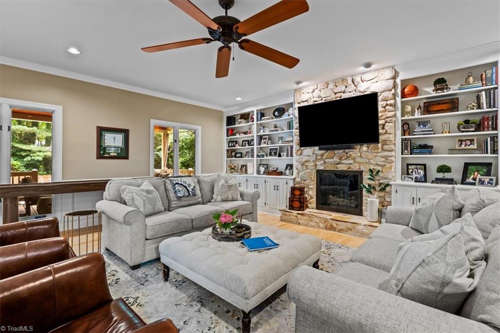 Greensboro, North Carolina 27410, United States, 4 Bedrooms Bedrooms, ,5 BathroomsBathrooms,Residential,Pending,150462