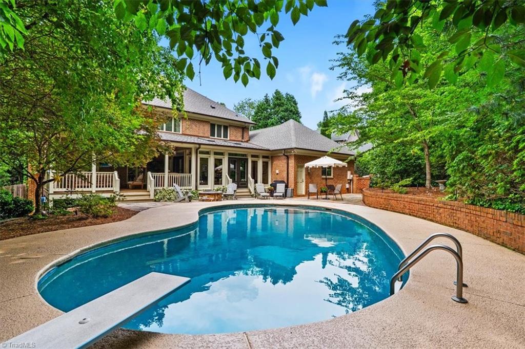 Greensboro, North Carolina 27410, United States, 4 Bedrooms Bedrooms, ,5 BathroomsBathrooms,Residential,Pending,150462