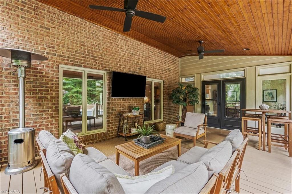 Greensboro, North Carolina 27410, United States, 4 Bedrooms Bedrooms, ,5 BathroomsBathrooms,Residential,Pending,150462