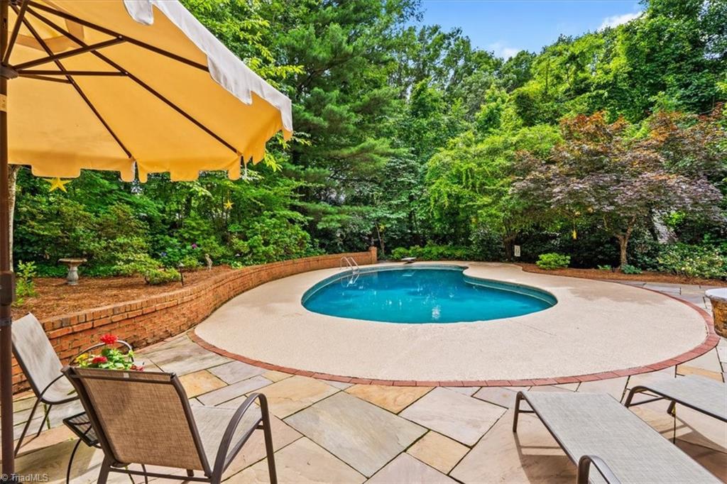 Greensboro, North Carolina 27410, United States, 4 Bedrooms Bedrooms, ,5 BathroomsBathrooms,Residential,Pending,150462