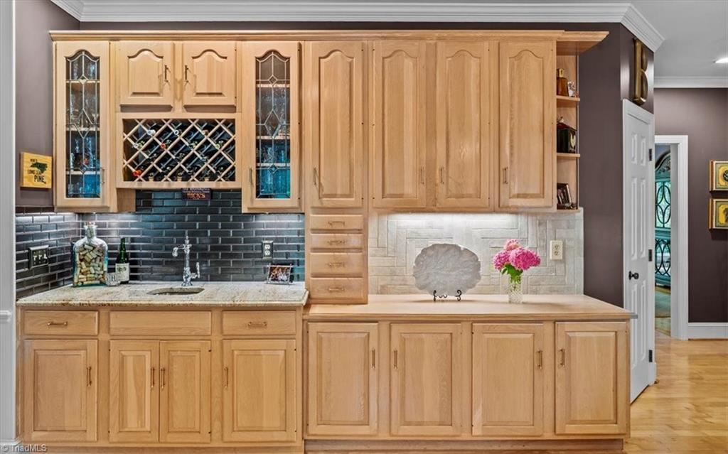 Greensboro, North Carolina 27410, United States, 4 Bedrooms Bedrooms, ,5 BathroomsBathrooms,Residential,Pending,150462