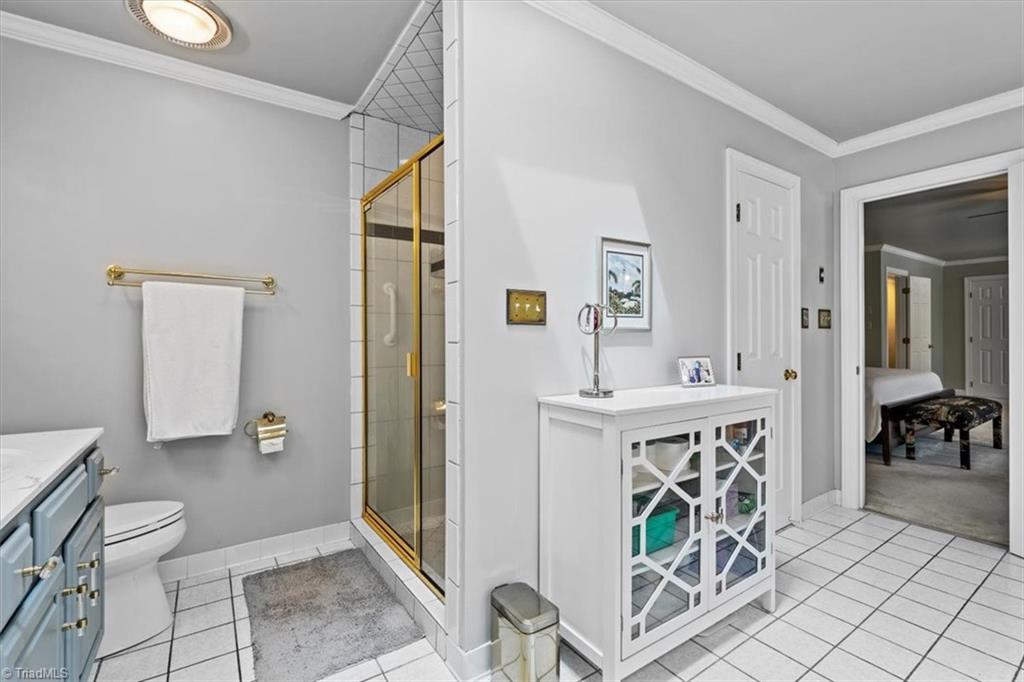 Greensboro, North Carolina 27410, United States, 4 Bedrooms Bedrooms, ,5 BathroomsBathrooms,Residential,Pending,150462