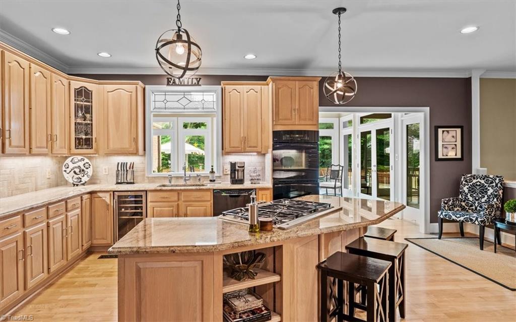 Greensboro, North Carolina 27410, United States, 4 Bedrooms Bedrooms, ,5 BathroomsBathrooms,Residential,Pending,150462