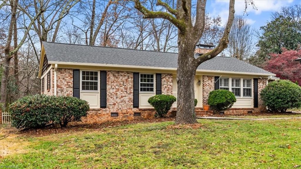 Photo of 1609 Wilton Drive, Greensboro, NC 27408 (MLS # 1203113)