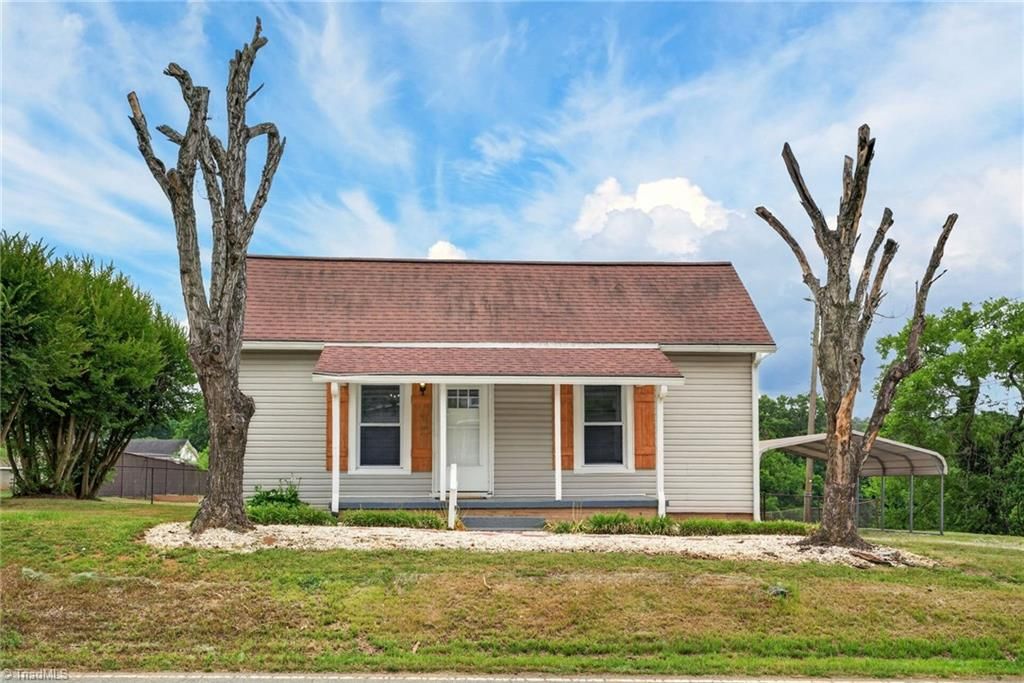 Photo of 1139 E Main Street, Graham, NC 27253 (MLS # 1222066)