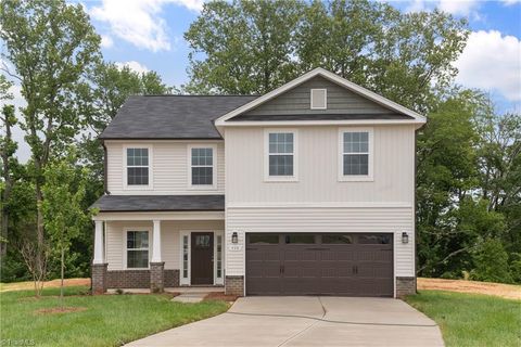 Homes For Sale - 110 Vine Maple Court<br/> King, NC 27021