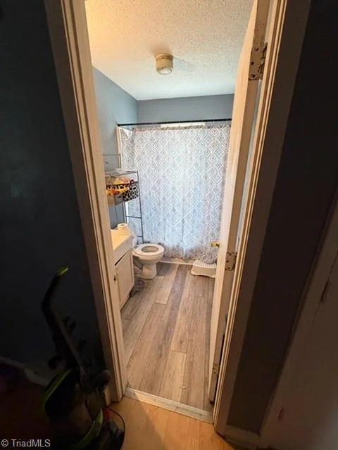 206 Lamberth Street, photo 4 of 7