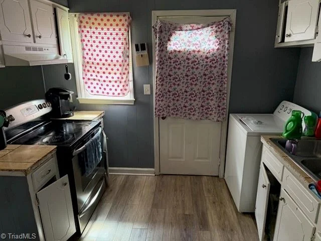 206 Lamberth Street, photo 2 of 7